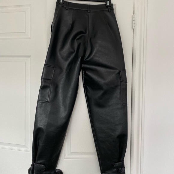 ARITZIA LEATHER PANTS 🖤 *style no longer sold!* - Picture 4 of 6